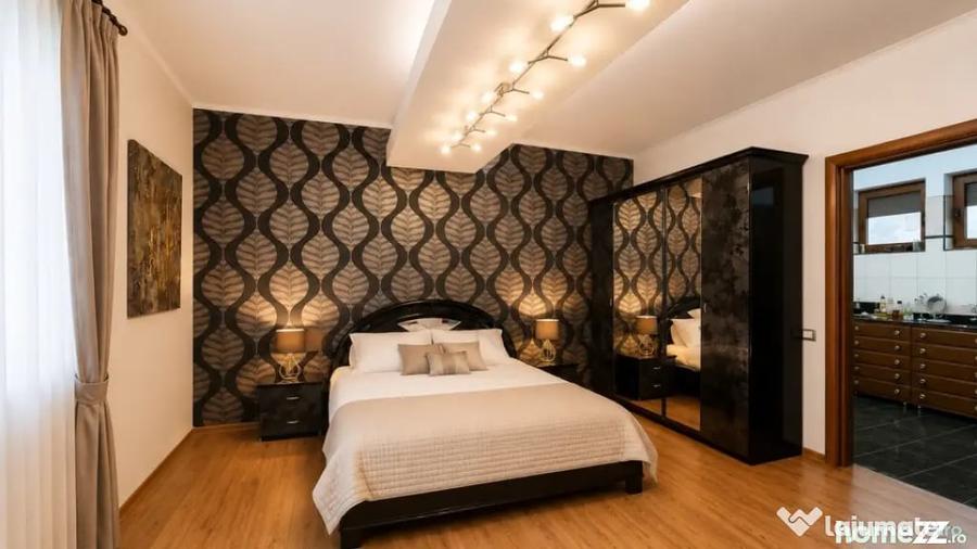Casă cu 5 camere cu Teren 482 Mp în Sisești