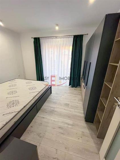 Apartament cu 2 camere decomandat în 22 Decembrie 1989