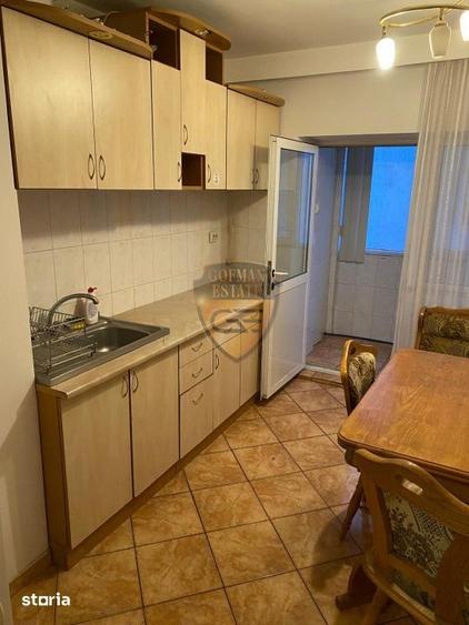 Apartament cu 3 camere, mobilat în Stadion