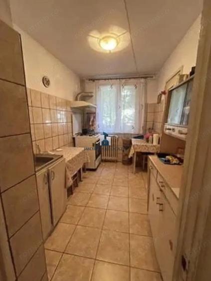 Apartament cu 3 camere decomandat în Giurgiului