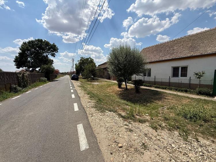 Casă individuală cu 3 camere cu Canalizare în Jebel