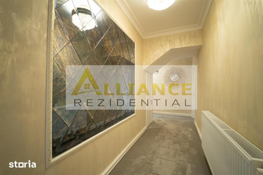 Casă cu 7 camere cu Teren 165 Mp în Central