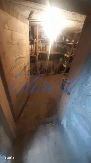 Casă cu 2 camere cu Teren 792 Mp în Florești