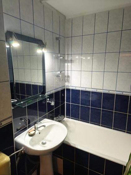 Apartament cu 2 camere decomandat în Berceni