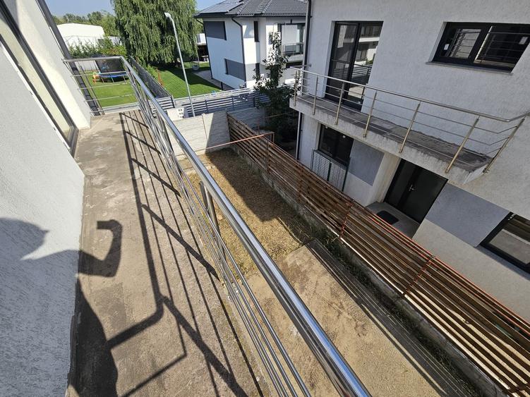 Duplex cu 5 camere cu Canalizare în Chiajna