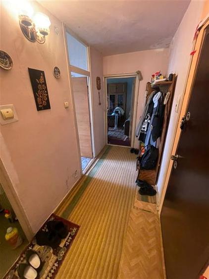 Apartament cu 2 camere decomandat în Văcăresti