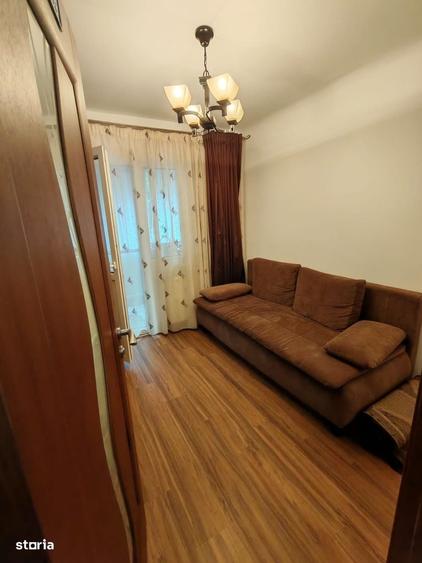 Apartament cu 4 camere decomandat în 1 Mai