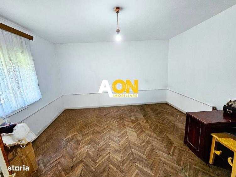 Casa renovata, 2 corpuri de cladire + anexe, 1331 mp teren, Paclisa