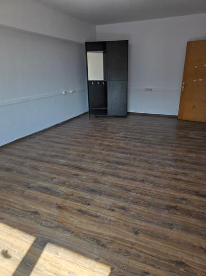 Apartament cu 2 camere decomandat în Națiunile Unite