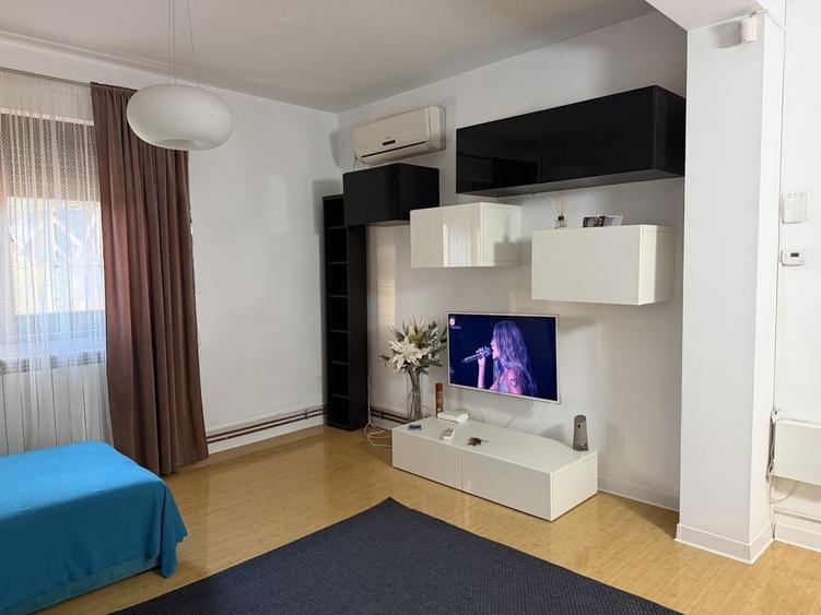 Apartament cu 2 camere semidecomandat în Alexandriei