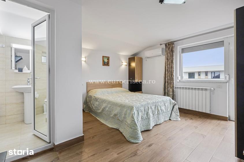 Casă cu 9 camere cu Teren 400 Mp în Limanu