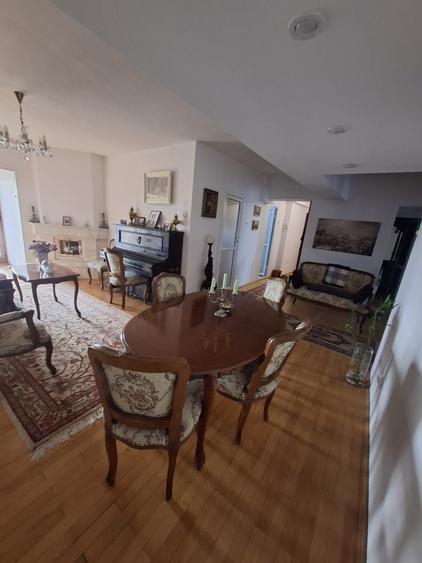 Apartament cu 4 camere, mobilat în Centru Civic