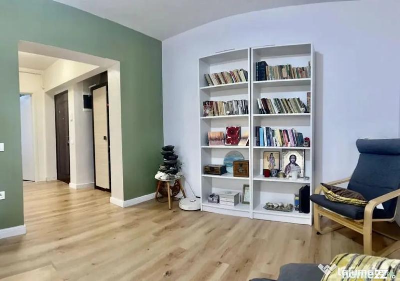 Apartament cu 3 camere semidecomandat în City Park Mall
