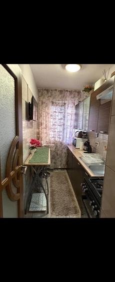 Apartament cu 2 camere semidecomandat în Secu