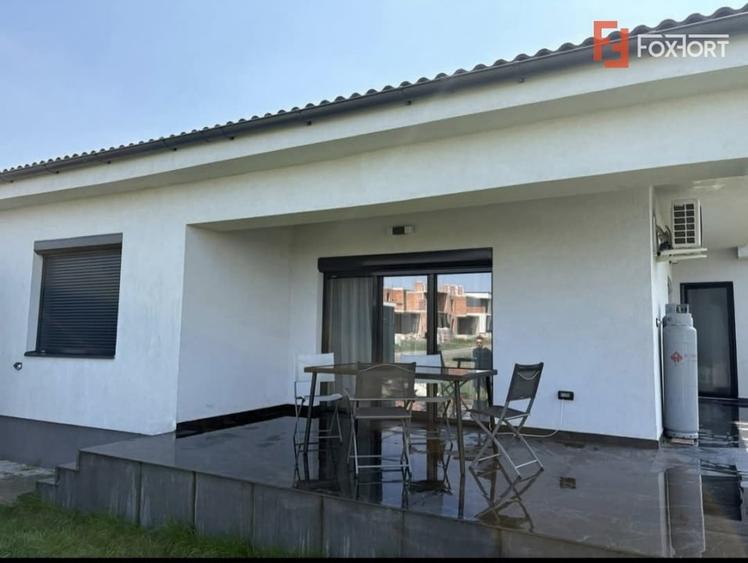 Duplex cu 4 camere cu Canalizare în Giarmata