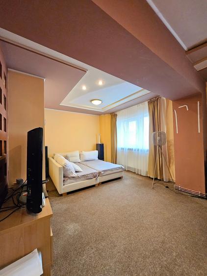 Oferta inchiriere garsoniera in Craiovei, parter,  260 EURO - 17