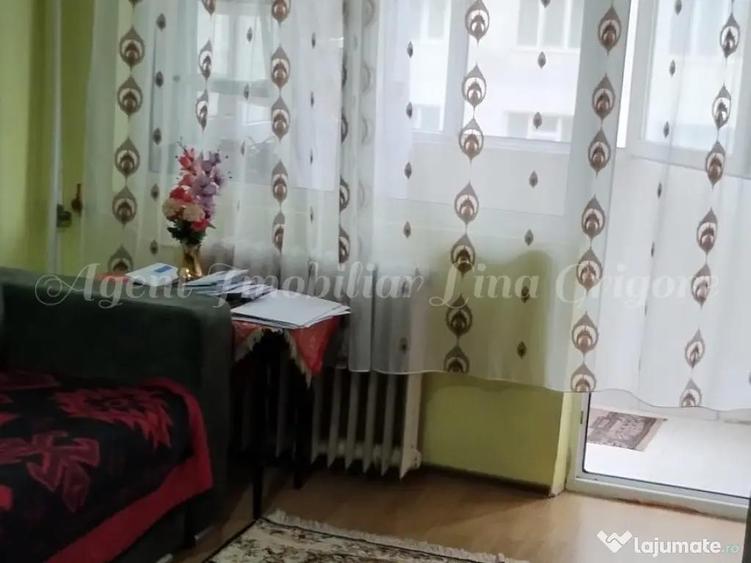 Apartament cu 2 camere decomandat în Gară