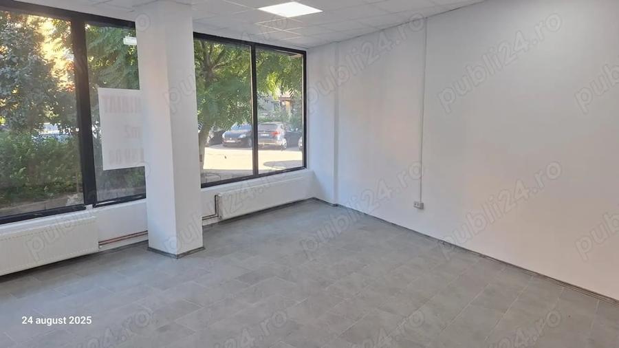 Spațiu comercial, de 700 mp, în Central