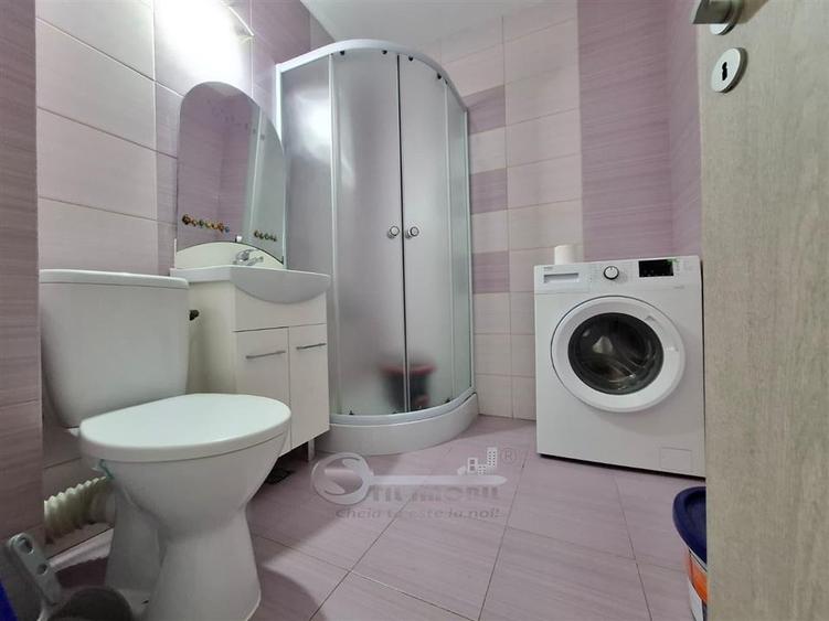 Garsonieră decomandată, mobilată în Cug