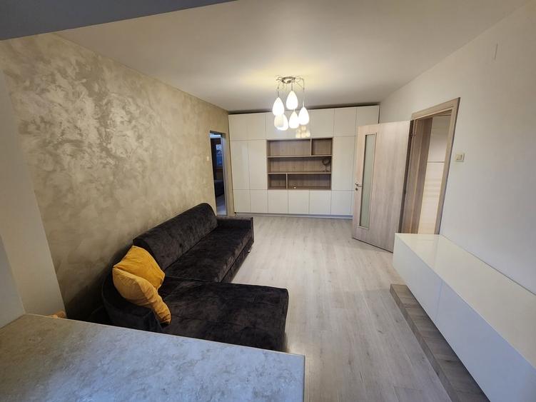 Apartament semidecomandat în Moșilor