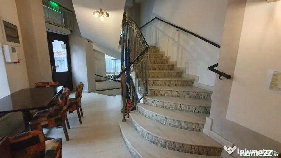 Casă cu 7 camere cu Teren 300 Mp în Centrul Istoric