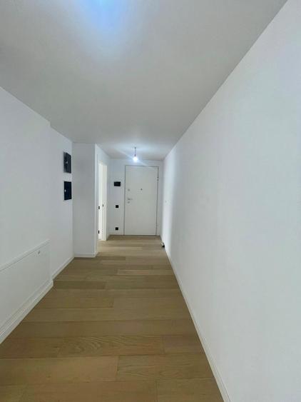 Apartament cu 3 camere decomandat în Barbu Văcărescu