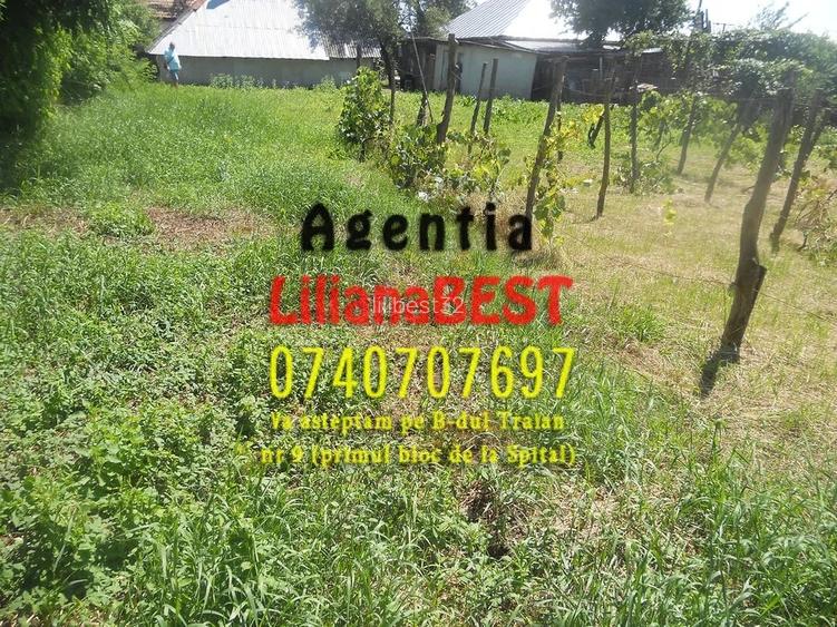 Casa cu 1000 mp teren Costisa