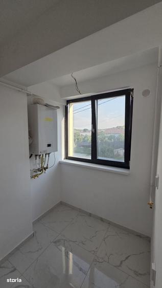 Apartament cu 3 camere în Hlincea
