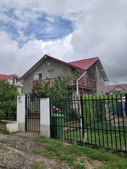Casă individuală cu 4 camere cu Canalizare în Smârdan