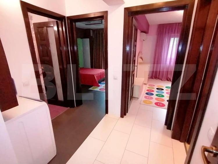 Apartament cu 4 camere decomandat, mobilat în Calea București