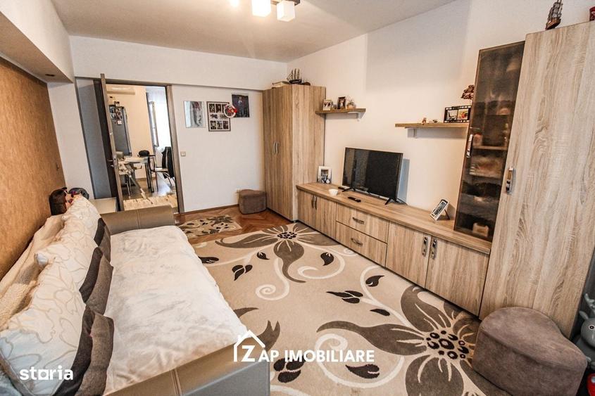 Apartament cu 3 camere decomandat în Central