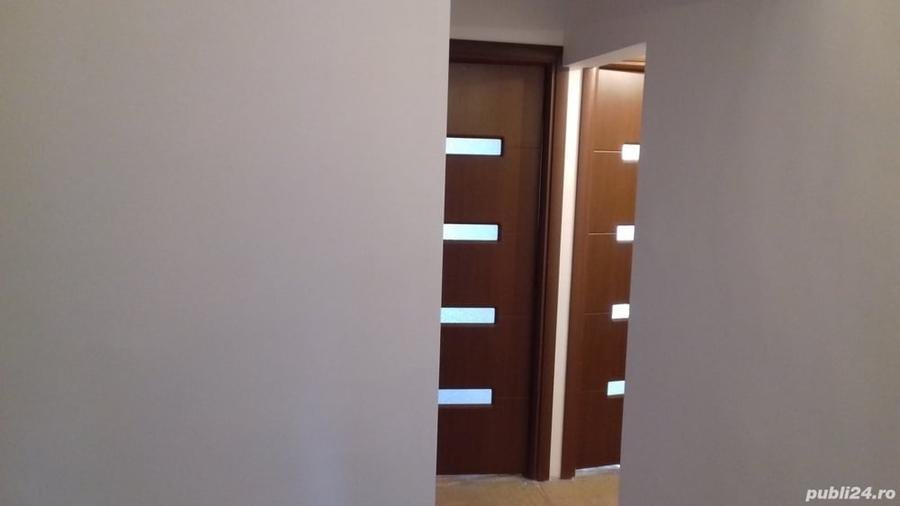 Apartament cu 3 camere decomandat în Micro 17