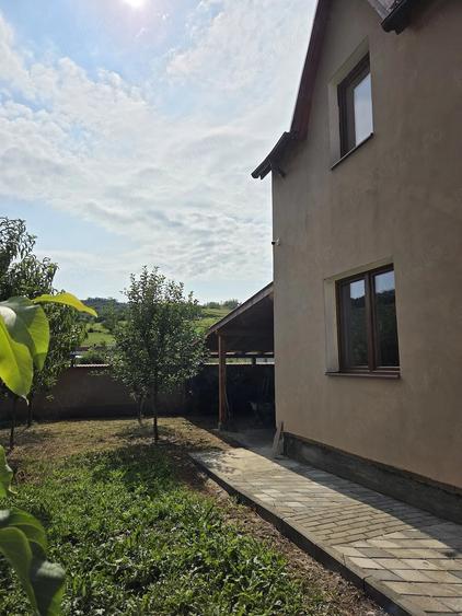 Casă cu 4 camere cu Teren 414 Mp în Valchid