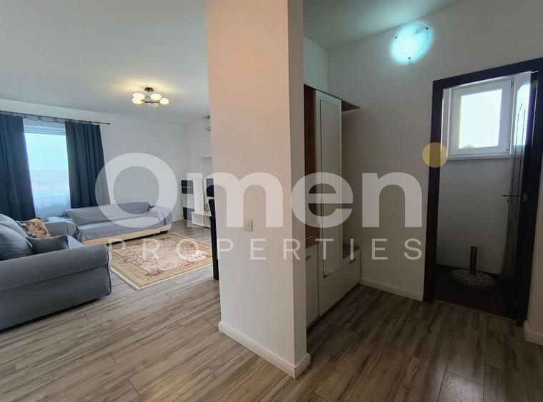 Apartament cu 2 camere semidecomandat, mobilat în Est