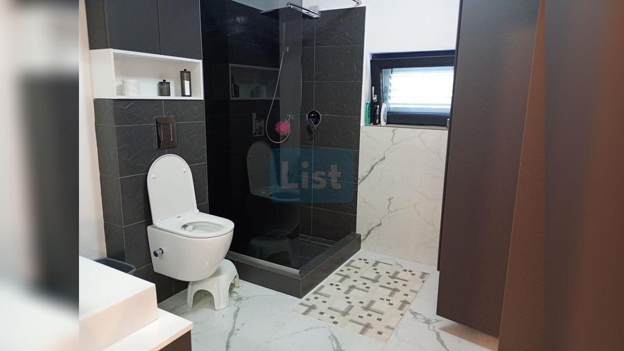 Duplex cu 3 camere cu Teren 415 Mp în Schela
