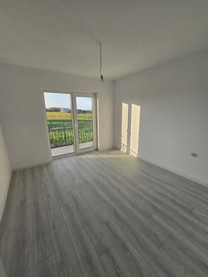 Casă cu 5 camere cu Canalizare în Valea Lupului