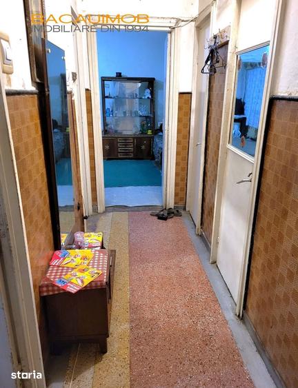 Apartament cu 3 camere semidecomandat în 9 Mai