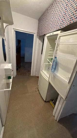 Apartament cu 2 camere nedecomandat în Girocului