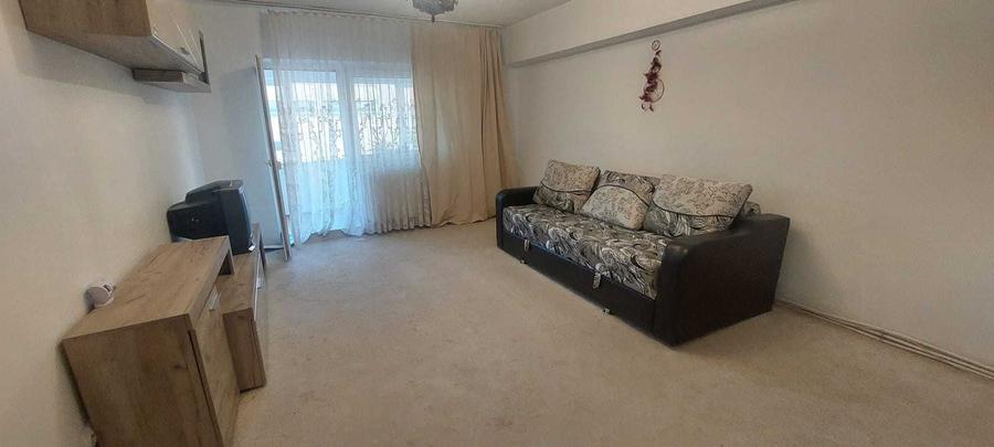 Inchiriez apartament 2 camere decomandat Centru, Barlad - 1