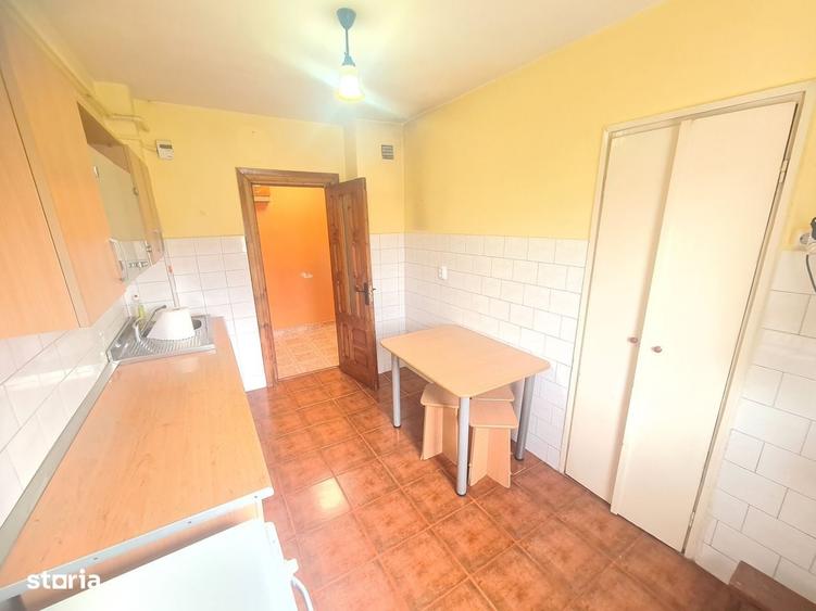 Apartament cu 2 camere decomandat în Energiei