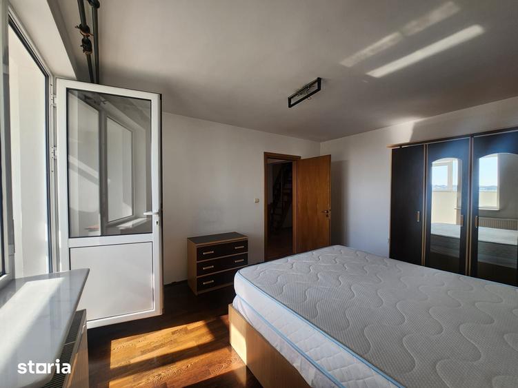 Apartament cu 5 camere decomandat în Craiovei