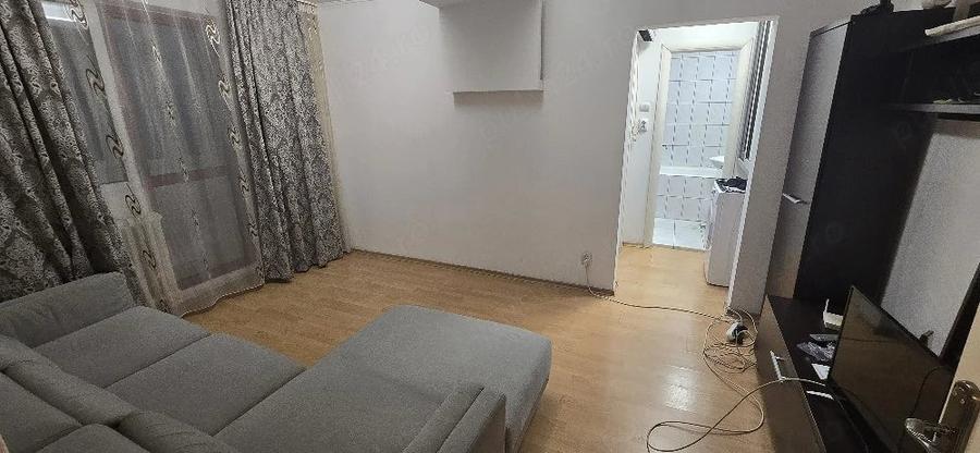Apartament cu 2 camere semidecomandat în Progresul