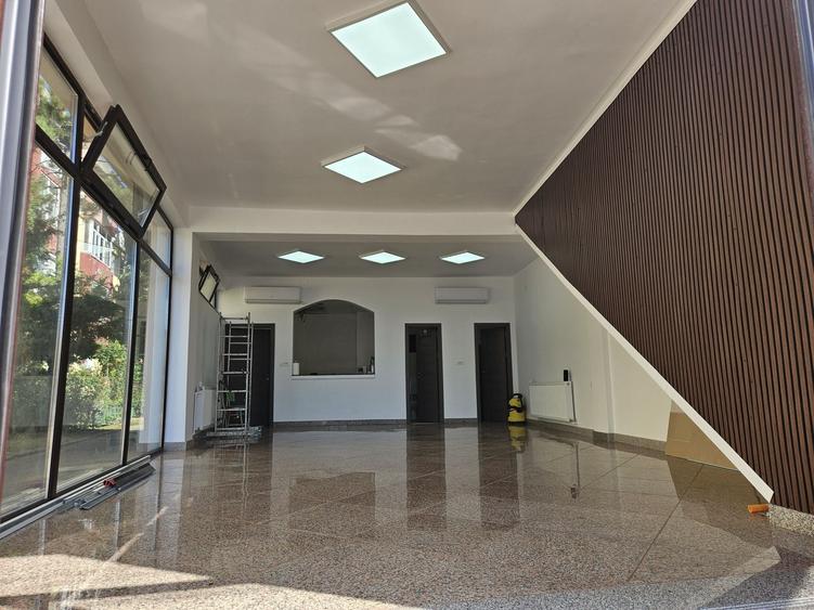 Spațiu comercial, de 84 mp, în Cumpăna