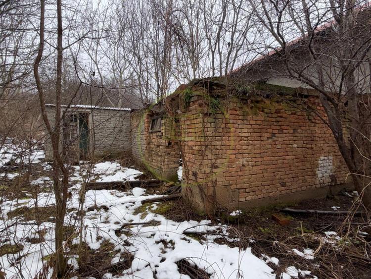 Casă individuală cu 2 camere cu Teren 800 Mp în Șona