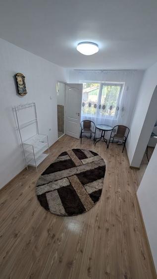 Vand apartment in orasul Marasesti la etajul 1 - 1