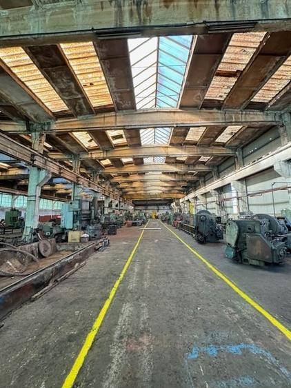 Spațiu industrial, de 5,075 mp, în Industrială