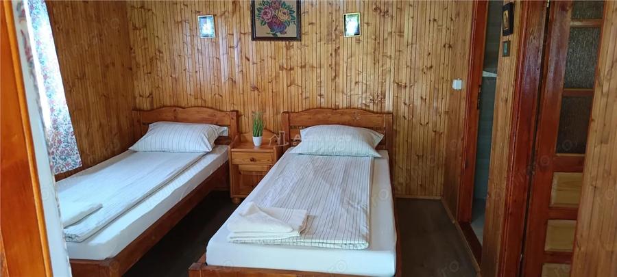 Casă cu Teren 2693 Mp în Gornea