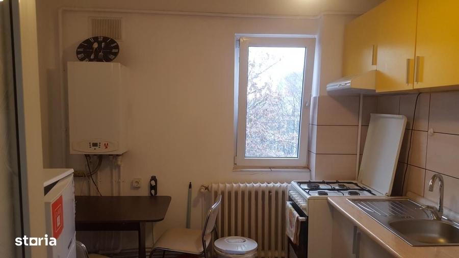 Apartament cu 2 camere în Podu Roș