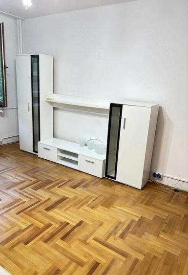 Apartament cu 2 camere decomandat, mobilat în Berceni