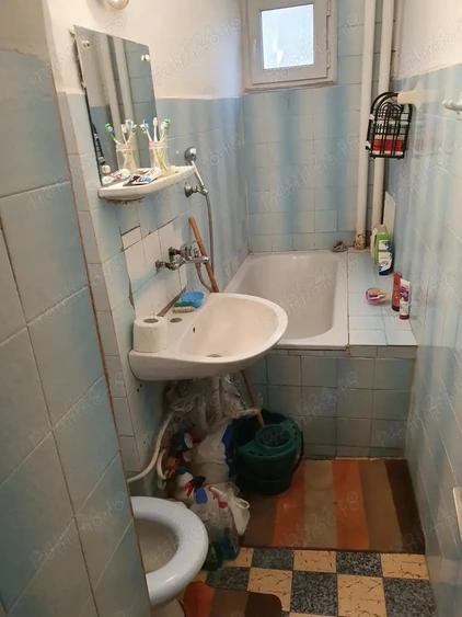 Apartament cu 2 camere semidecomandat, mobilat în Blașcovici